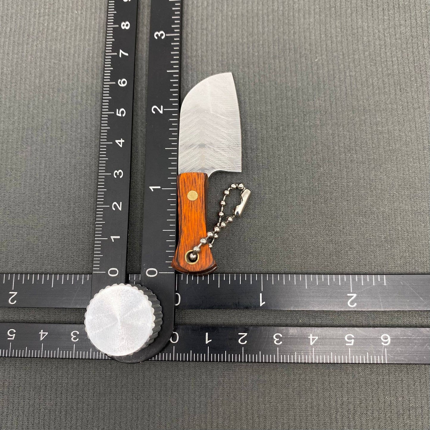 Textured Stainless Steel Portable Knife with Protective Cover