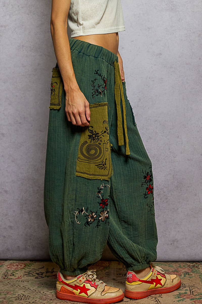 Floral Embroidered Double Gauze Cargo Pants S - L