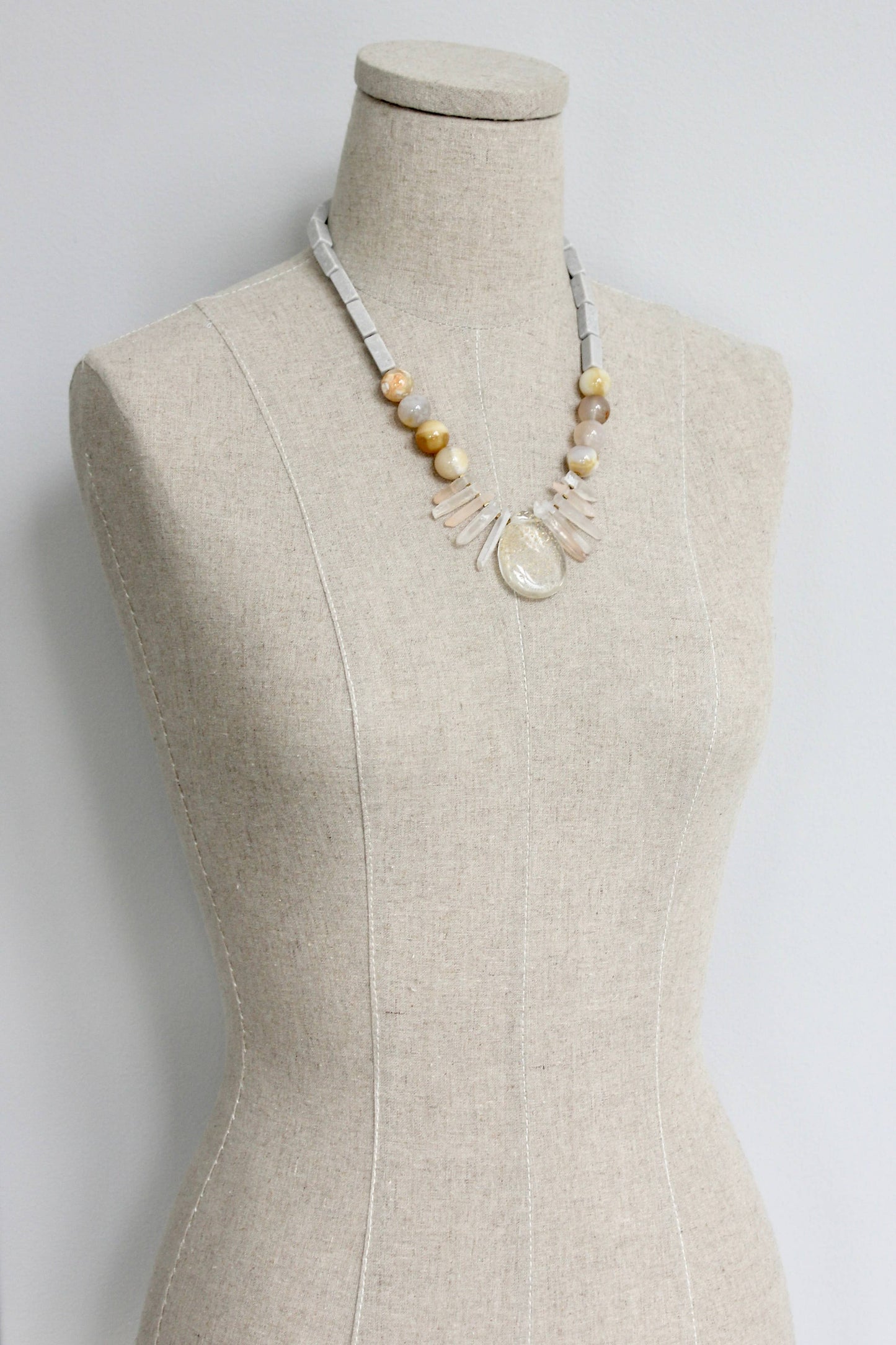 Quartz and yellow agate pendant necklace