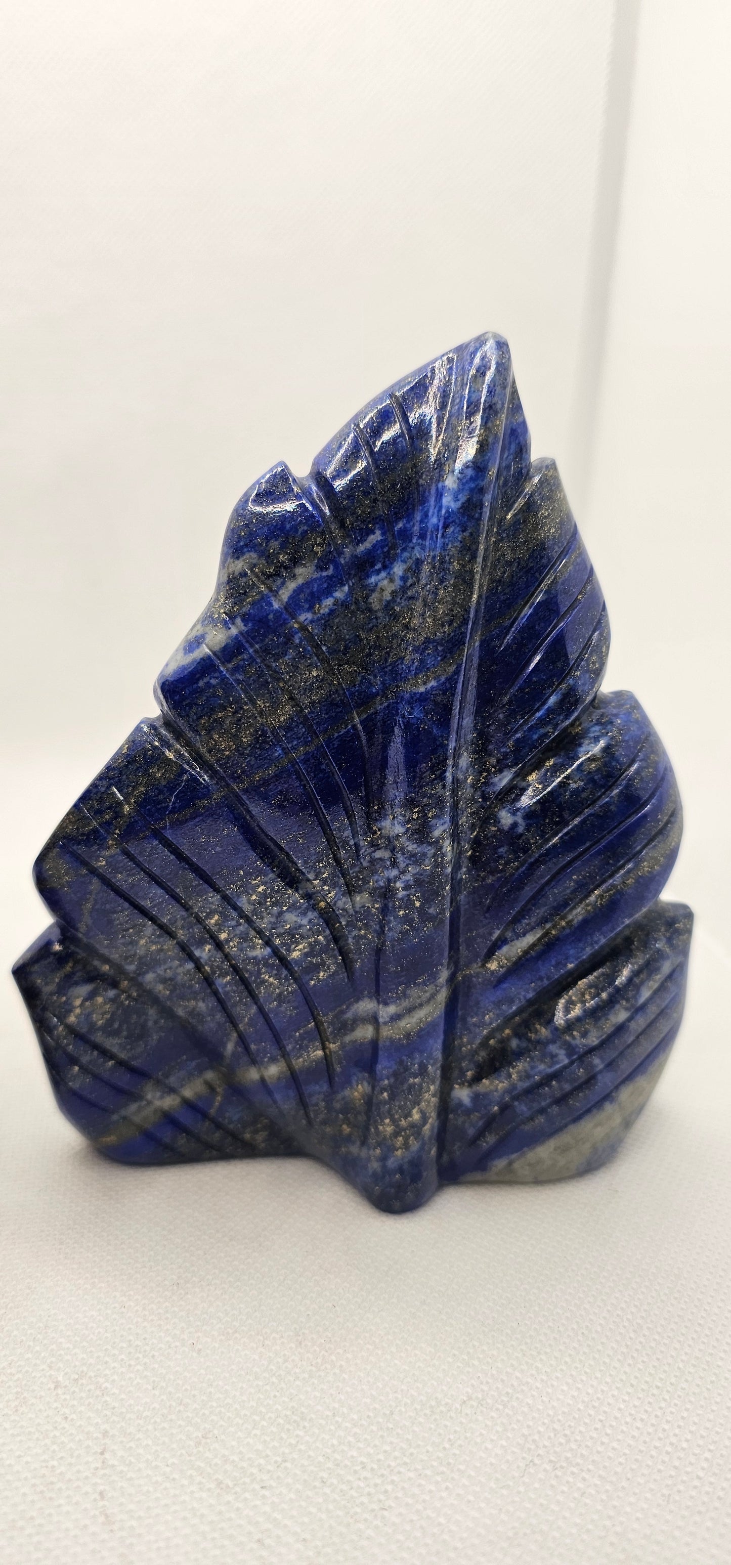 Lapis Buddha with Leaf