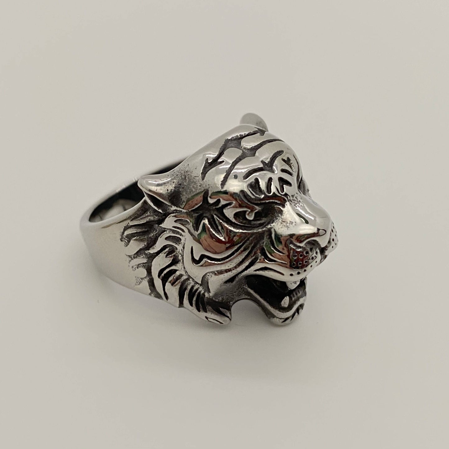 Stainless Steel  Personality Tiger Head Ring - MJ/MR