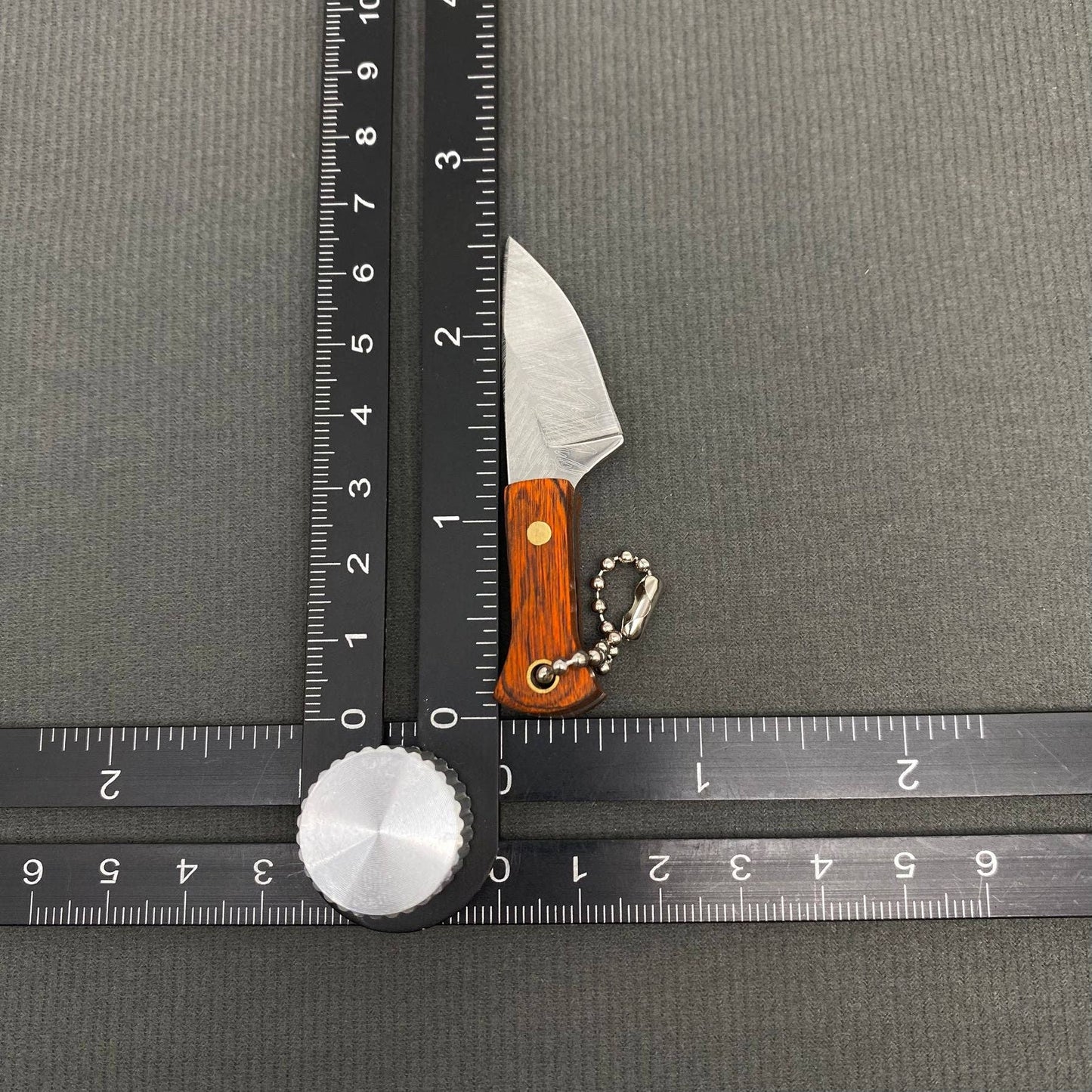 Textured Stainless Steel Portable Knife with Protective Cover