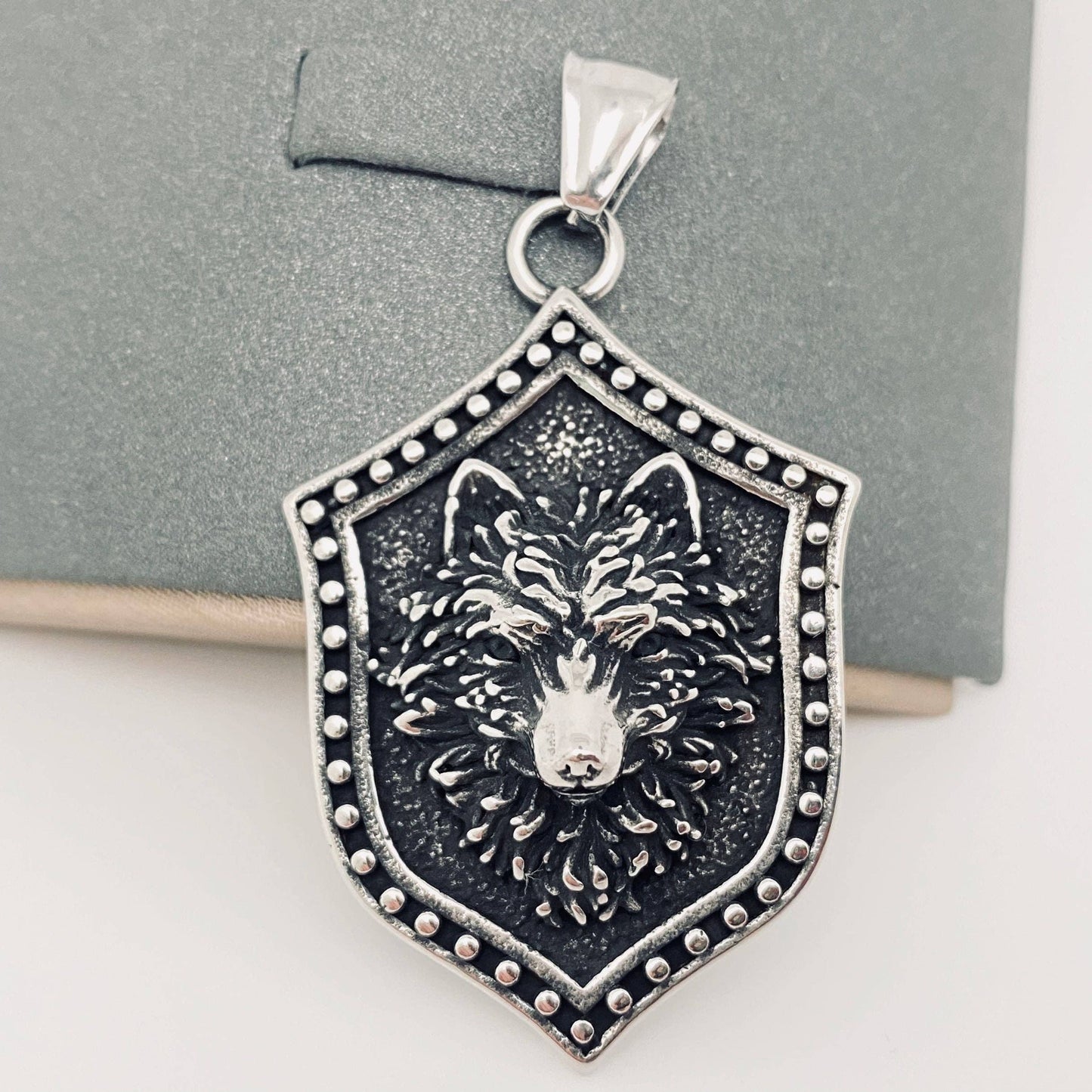 Retro Ice Wolf Head Shaped Stainless Steel Pendant