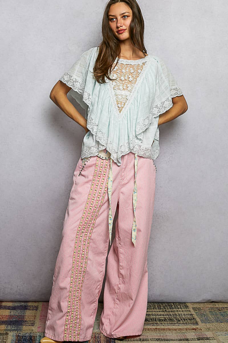 Lace Trim V Ruffle Detail Textured Woven Short Sleeve Top
