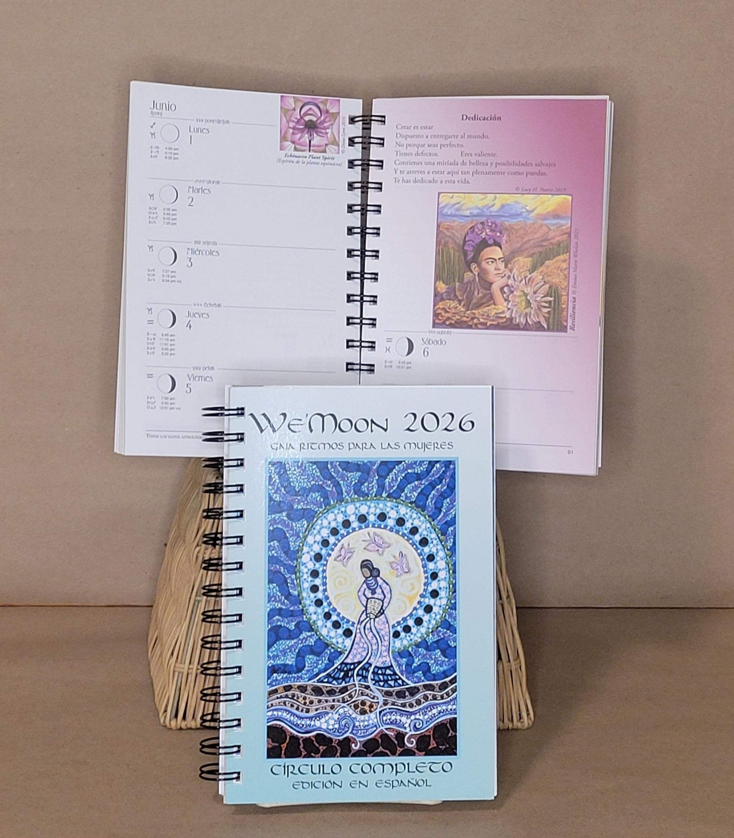 2026 We'Moon Datebook: Moon Calendar & Astrological Planner: Sturdy Paperback (English)
