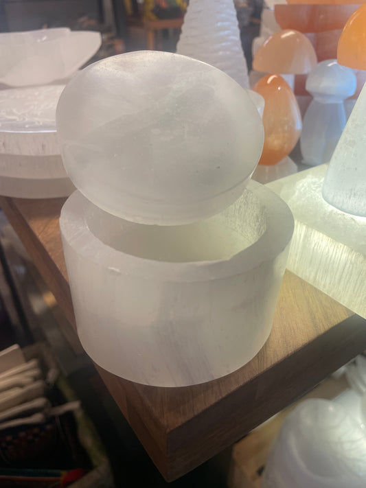 Selenite Round Box with Lid 3" x 3"