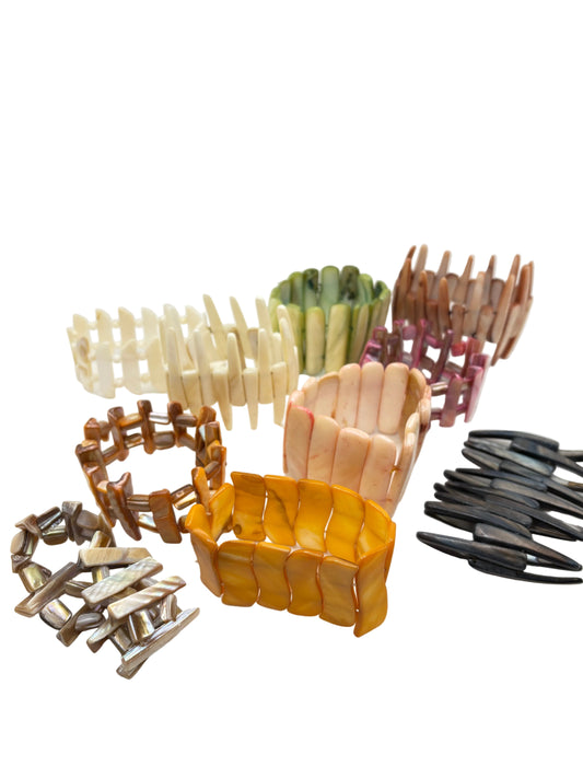 Elastic Shell Bracelet