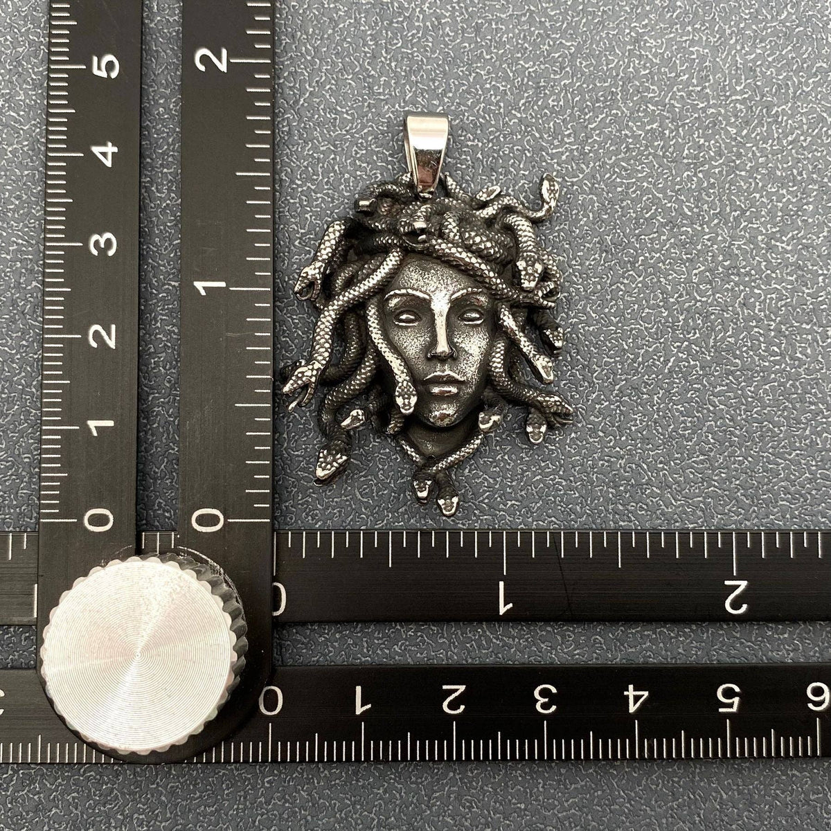 Medusa Stainless Steel Cast-on Outwell Craft Charm