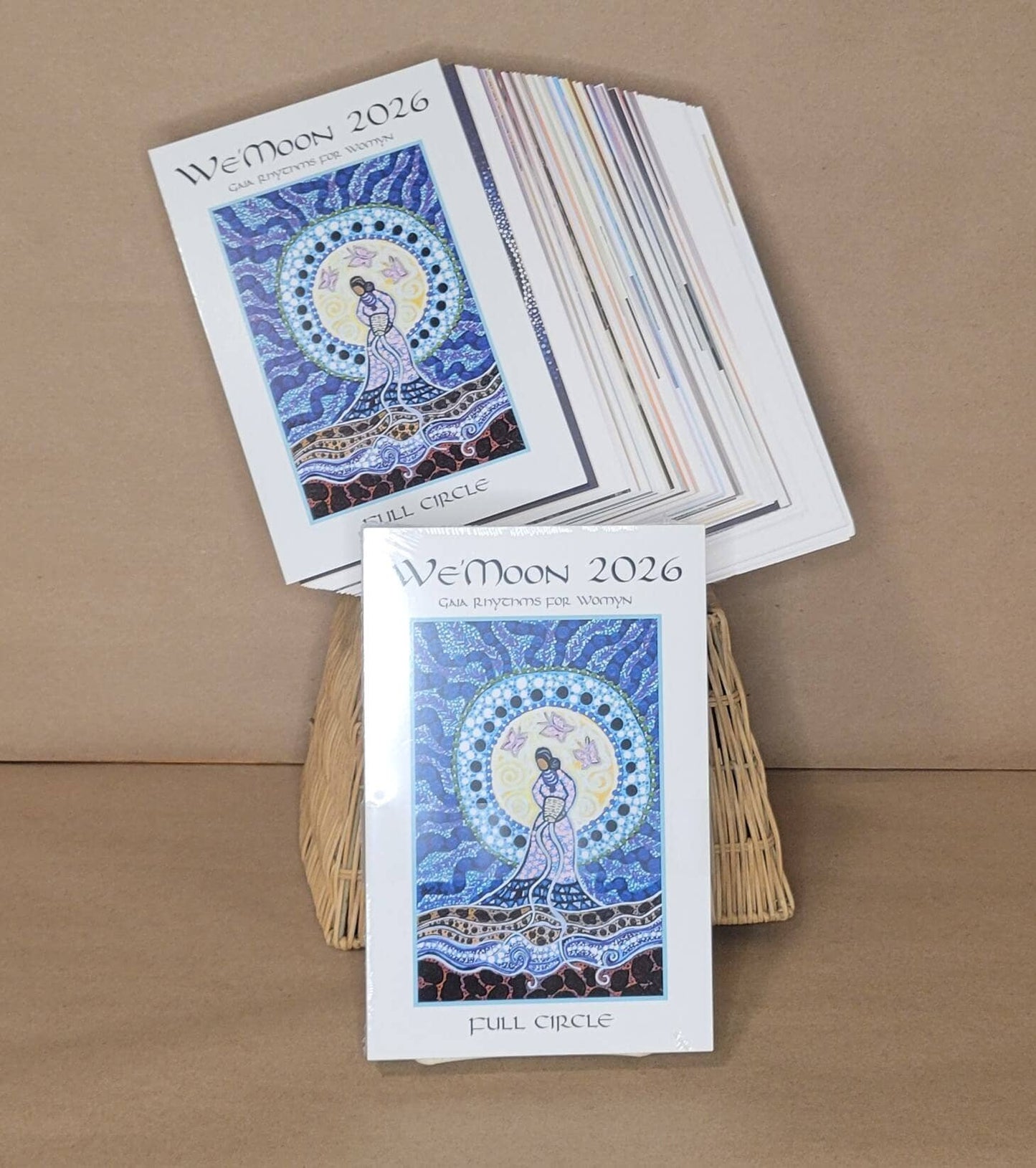 2026 We'Moon Datebook: Moon Calendar & Astrological Planner: Sturdy Paperback (English)