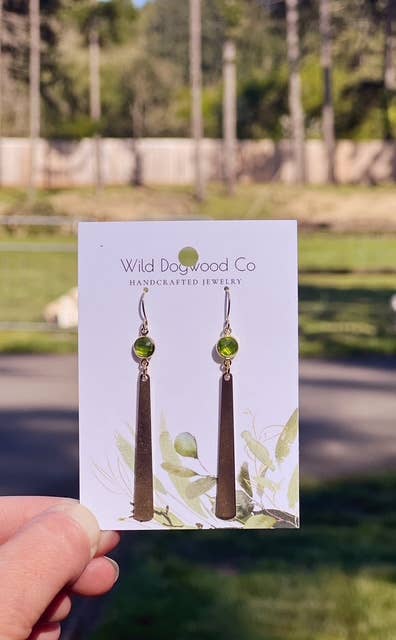 Green and brass earrings - green glass bead - brass stick