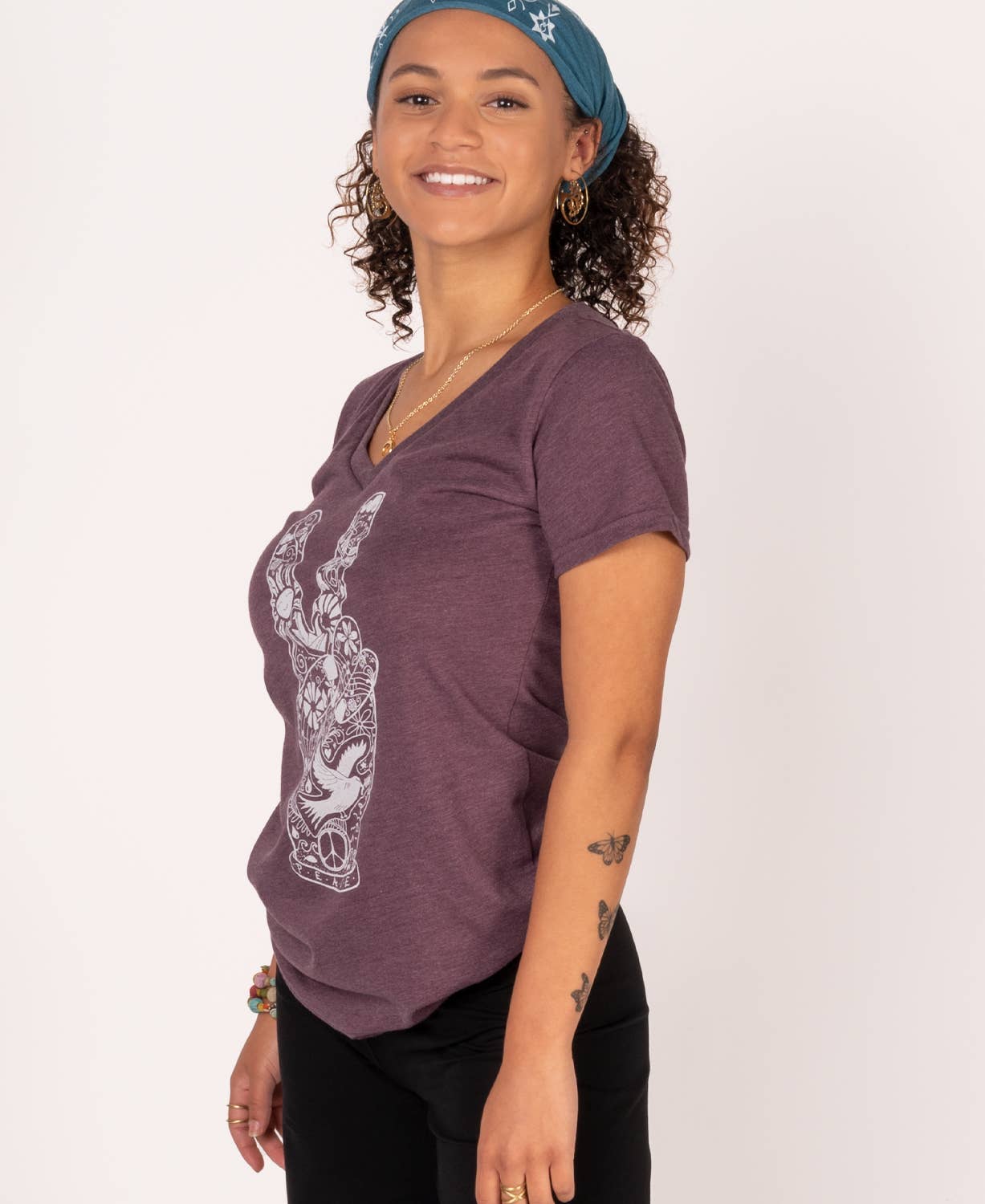 Peace Fingers V-Neck T-Shirt - Eco-Friendly Hippie Boho Tee: MD