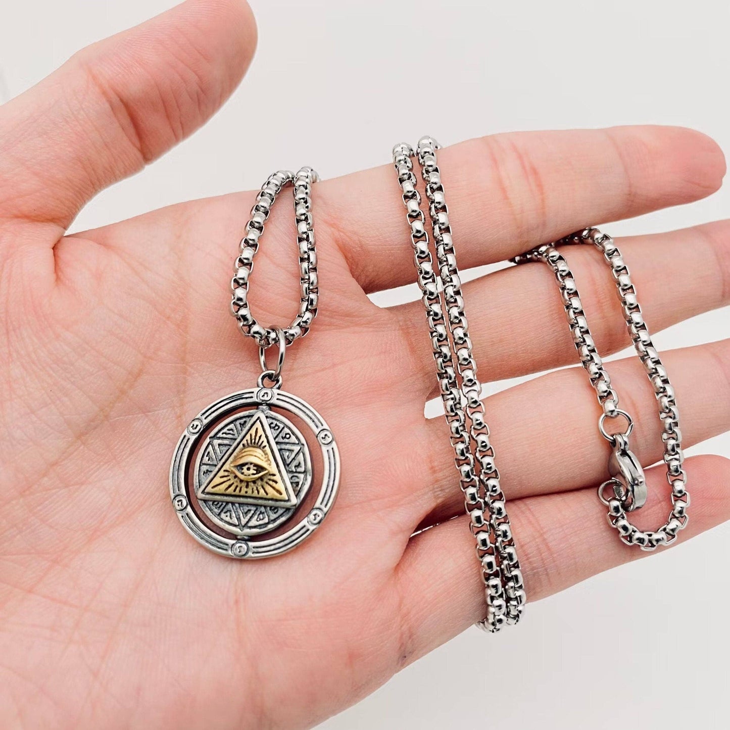 Horus Eye of God Rotatable Pendant Necklace