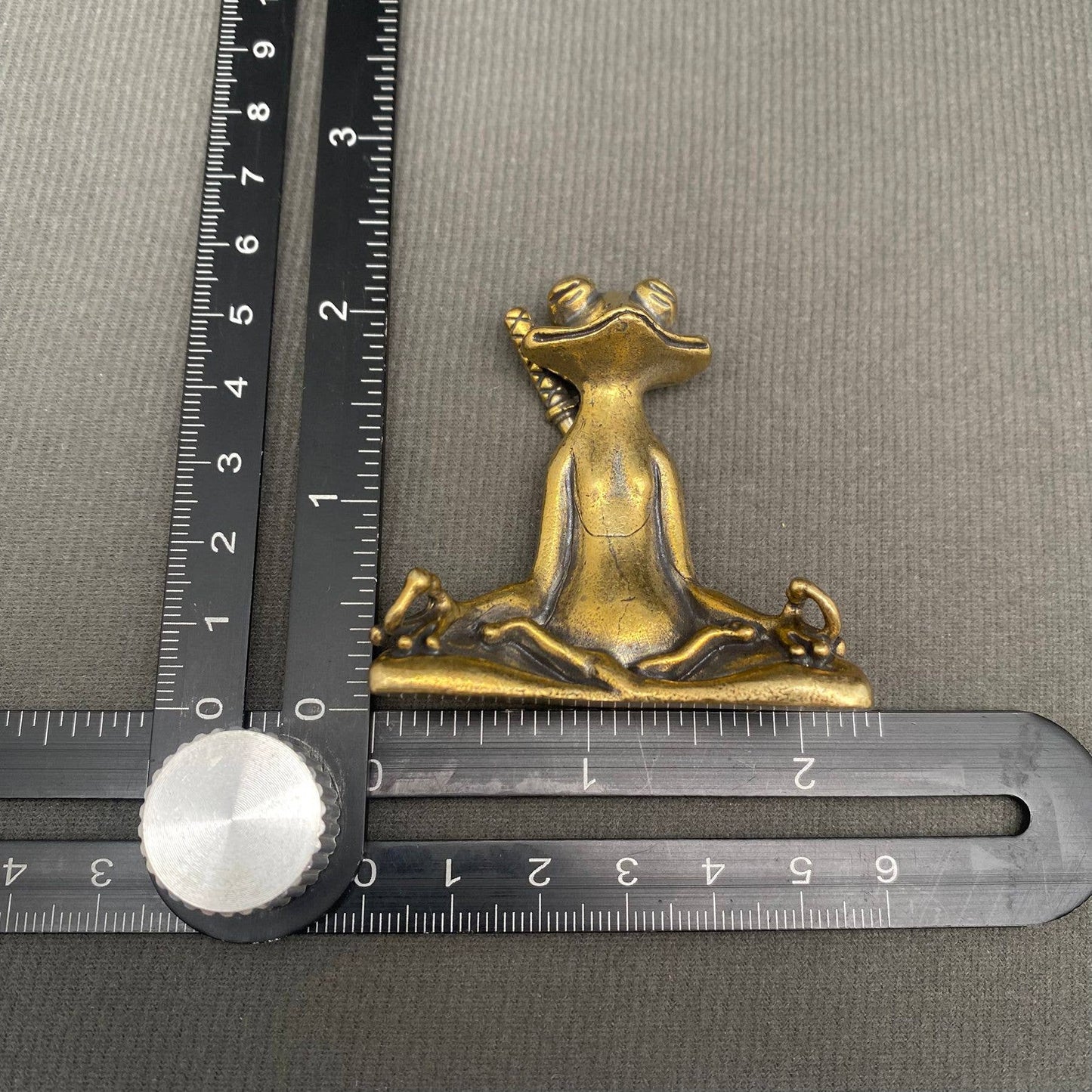 Brass Kungfu Frog in Meditation Crafts Desktop Ornaments