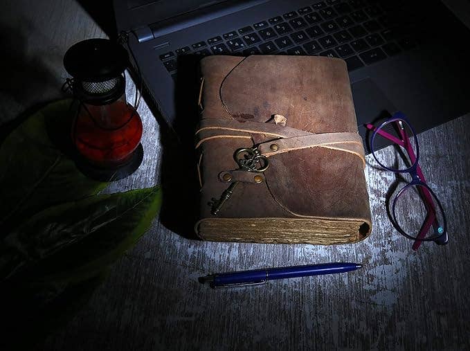 Tuzech Handmade Vintage Genuine  Leather Belt and Key Diary