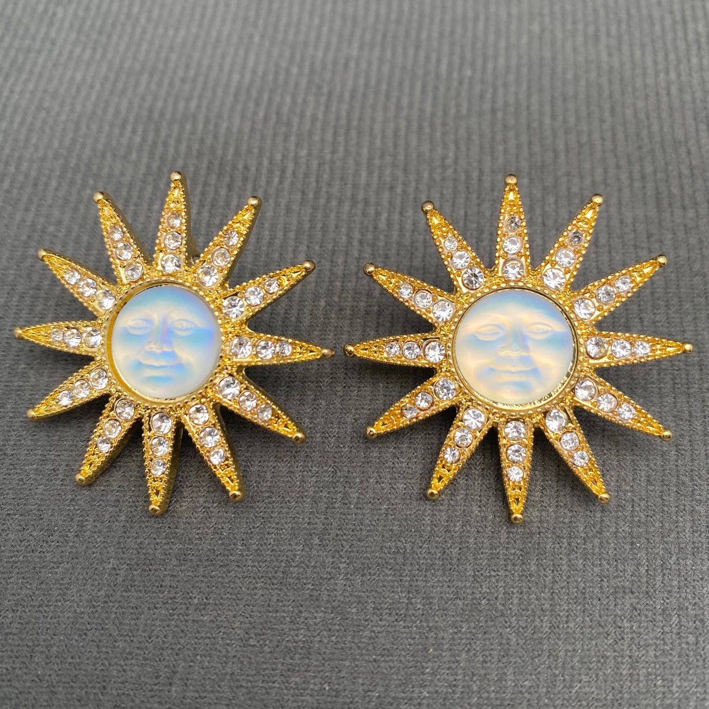 Rhinestone Inlaid Gold-plated Sun Post Earrings - MS