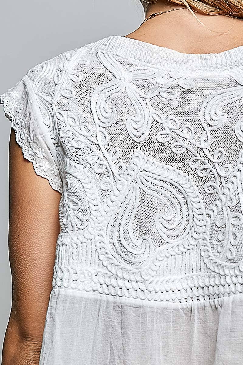 Round Neck Sleeveless Zigzag Border Detail Crochet Top
