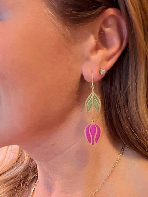 Tulip deep pink brass flow earrings