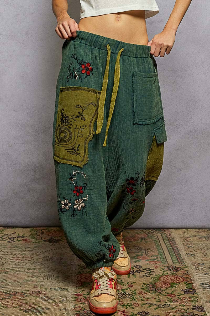 Floral Embroidered Double Gauze Cargo Pants S - L
