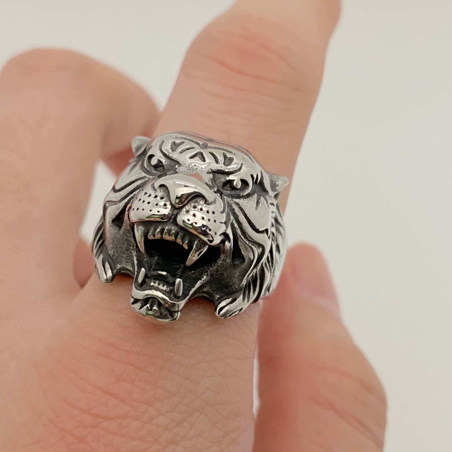 Stainless Steel  Personality Tiger Head Ring - MJ/MR