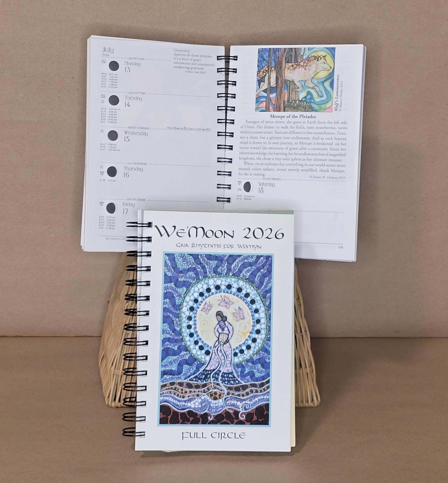 2026 We'Moon Datebook: Moon Calendar & Astrological Planner: Sturdy Paperback (English)