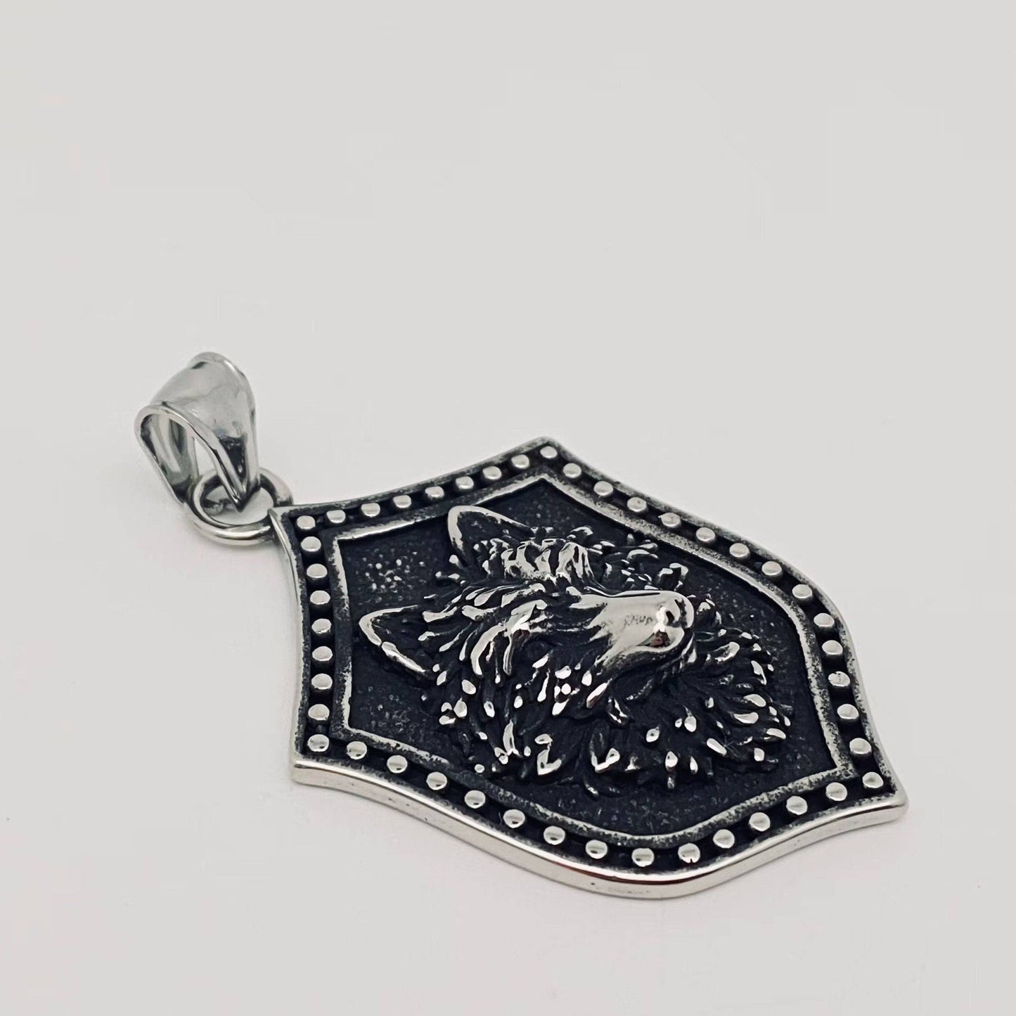 Retro Ice Wolf Head Shaped Stainless Steel Pendant