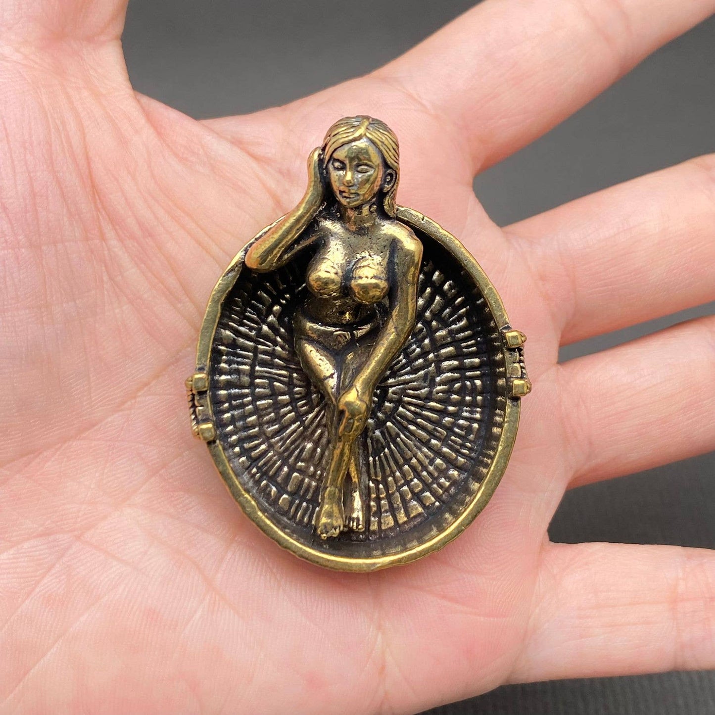 Brass Beauty In The Bathtub Desktop Ornaments Decoration