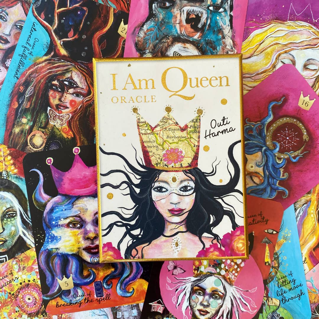 I Am Queen Oracle by Outi Harma: Flashcards; 128 pages / English