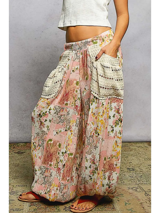 Contrast Pockets Printed Woven Jogger Pants Pink